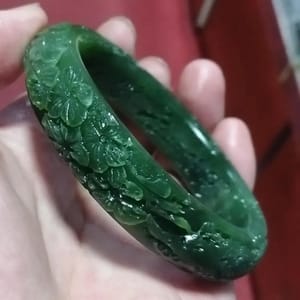 Hand-Carved Green Nephrite Jade Bangle