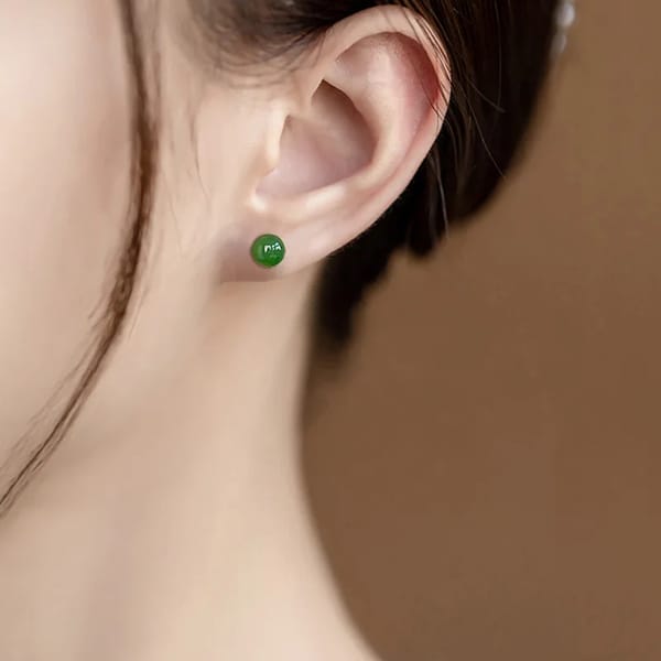 AUthentic Natural Emerald Jade Beads Earrings Jade S925 Silver Allergy Resistant Fashionable High-end Women's Exquisite Jewelry 3