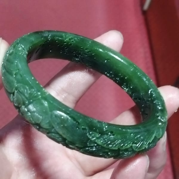 Green Chinese Nephrite Hand-Carved Jade Bangle 2